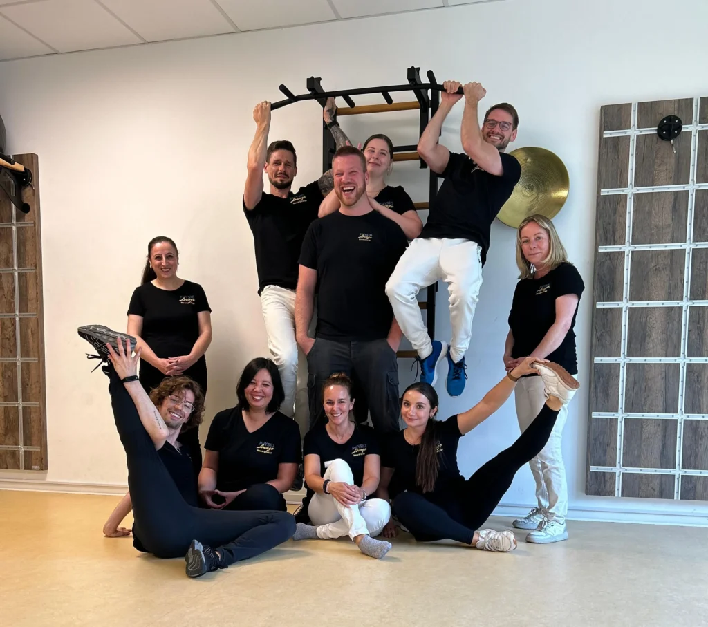 Das Praxisteam der PHYSIOLounge Neumünster – sechs erfahrene Therapeuten