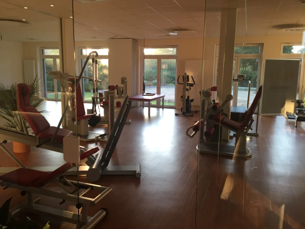Trainingsfläche im Northletic Neumünster – modernes Fitness- und Therapietraining